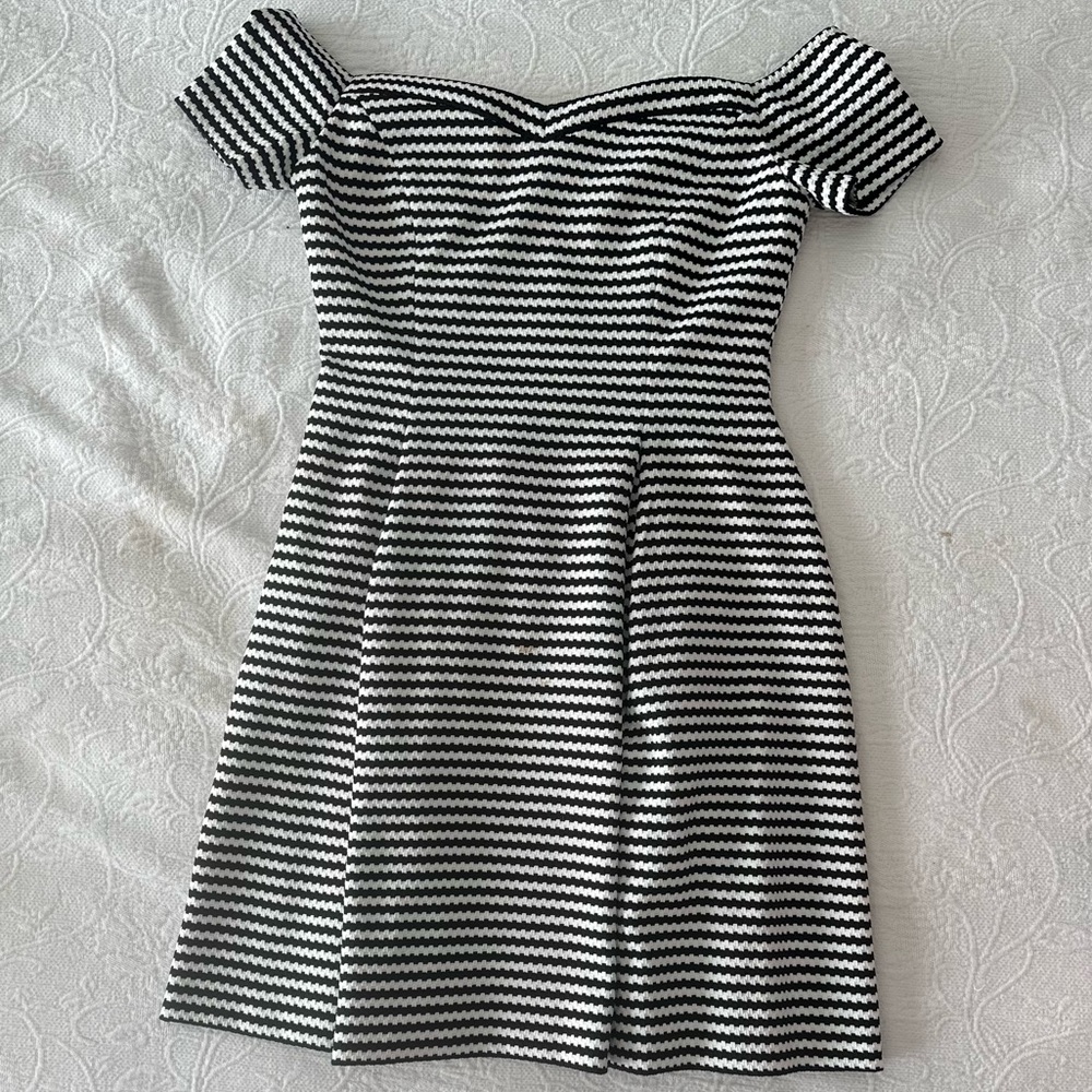 Guess Striped Black and White Off-Shoulder Dress (Like New)